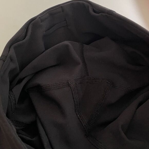 Lululemon Tight Stuff Tight Black Crop 23” Luxtreme Leggings Size 4 - Picture 10 of 11